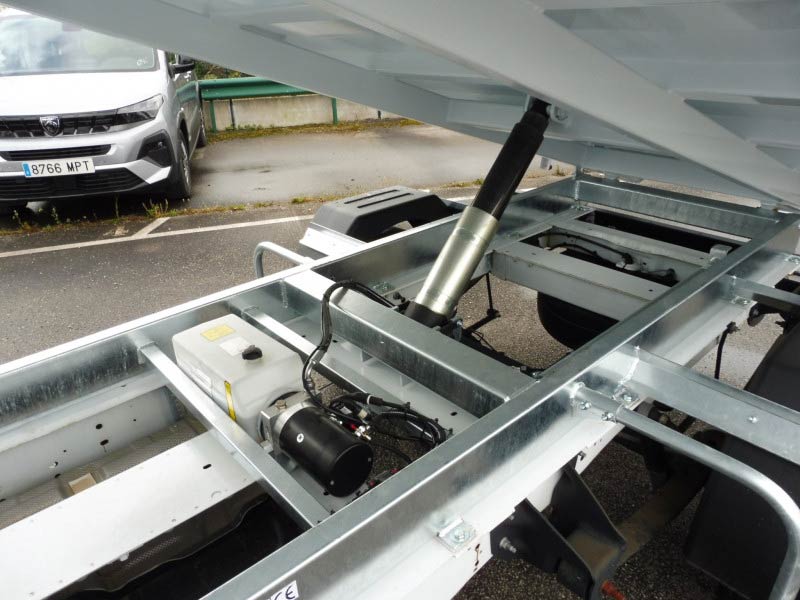 From Chassis-Cab to Chassis-Tipper