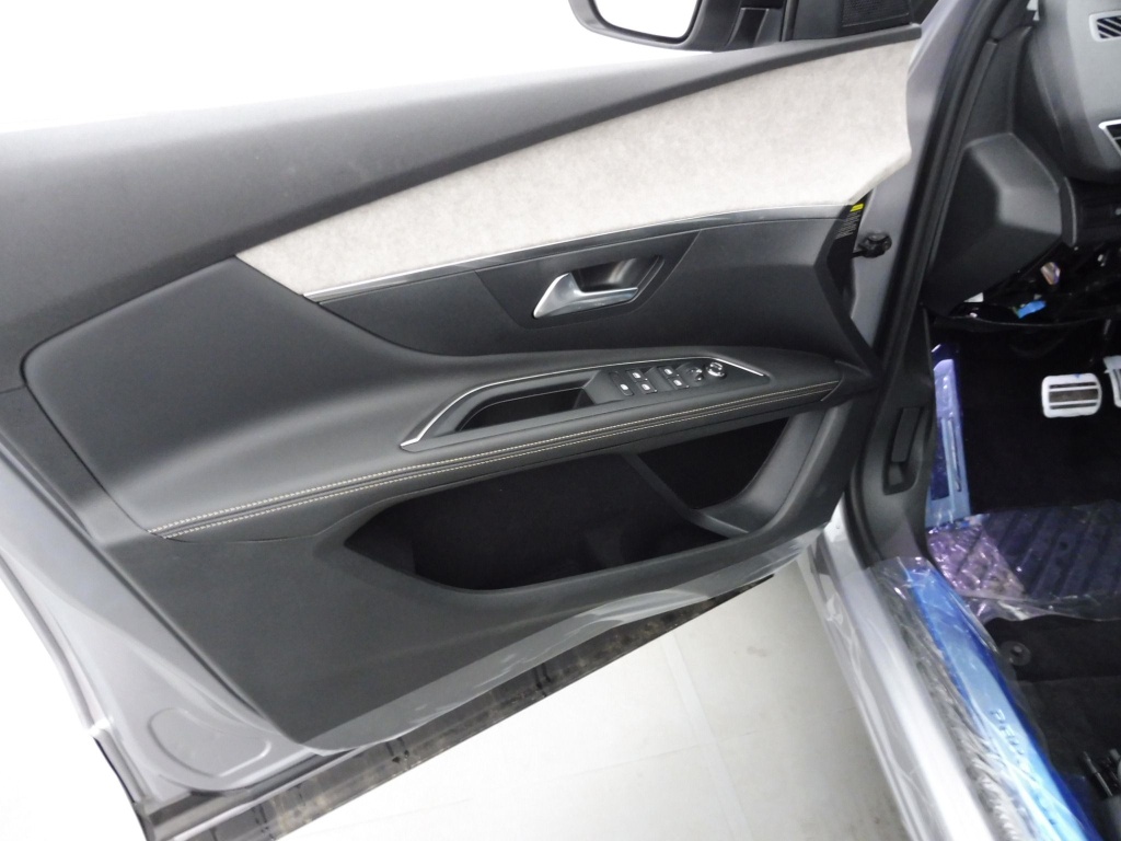 PEUGEOT 5008 HYBRID 136CH GT LINE E-DCS6 - ref: 68990 - Photo 18