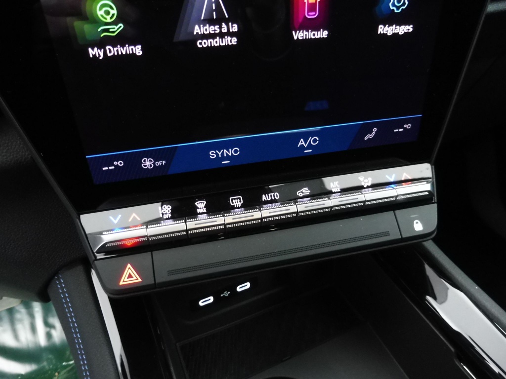 RENAULT ESPACE VI 1.2 E-TECH FULL HYBRID 200CH ESPRIT ALPINE 7 PLACES - 24 - ref: 69741 - Photo 7