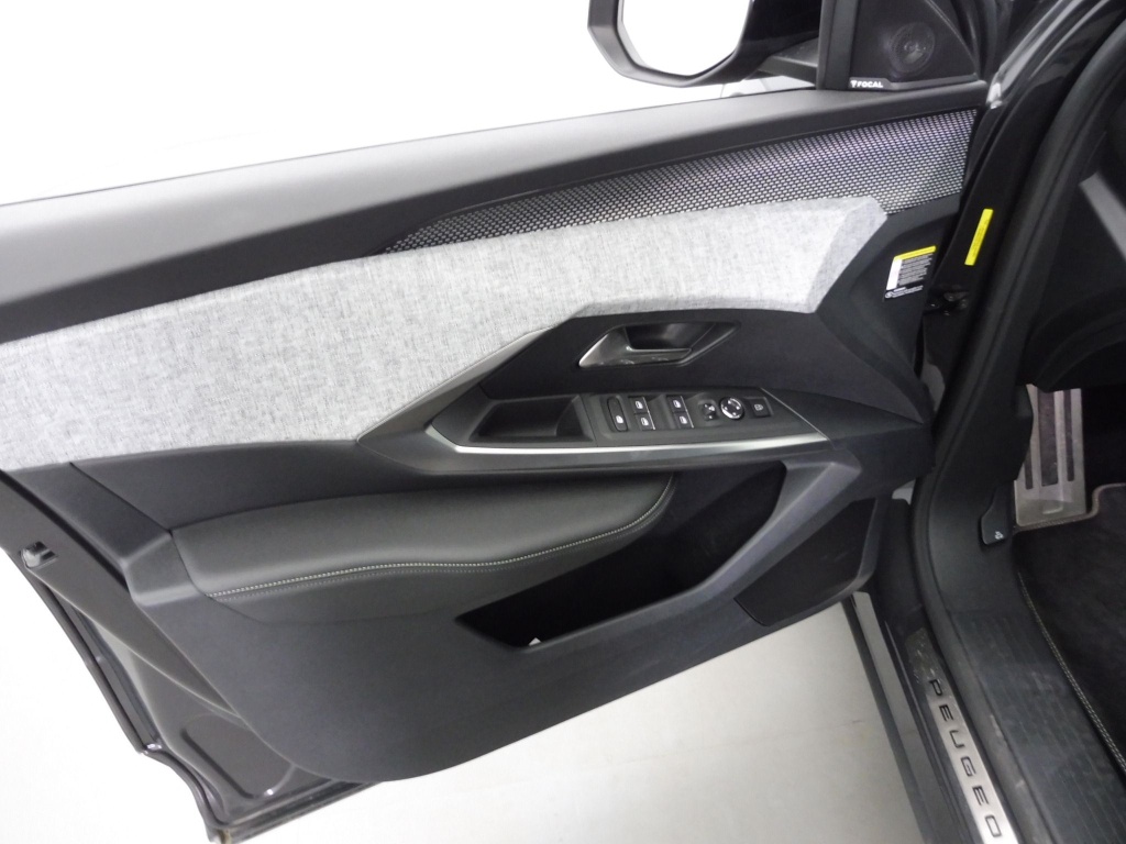 PEUGEOT 3008 HYBRID 136CH GT E-DCS6 - ref: 69901 - Photo 18