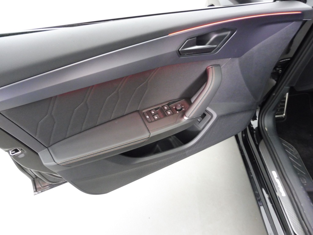 CUPRA LEON ST 2.0 TDI 150CH DSG7 - ref: 69914 - Photo 18