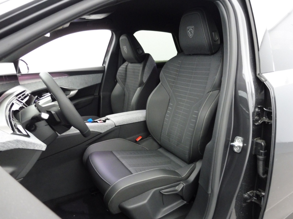 PEUGEOT 3008 1.2 HYBRID 145CH GT E-DCS6 - ref: 69968 - Photo 15