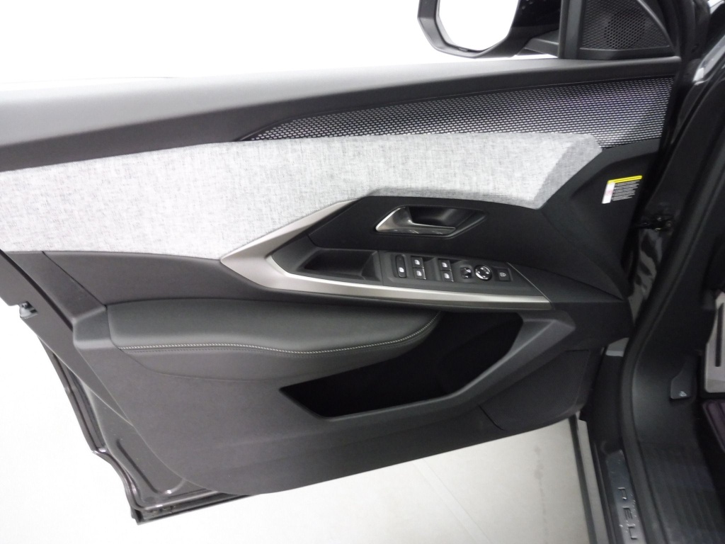PEUGEOT 3008 1.2 HYBRID 145CH GT E-DCS6 - ref: 69968 - Photo 18