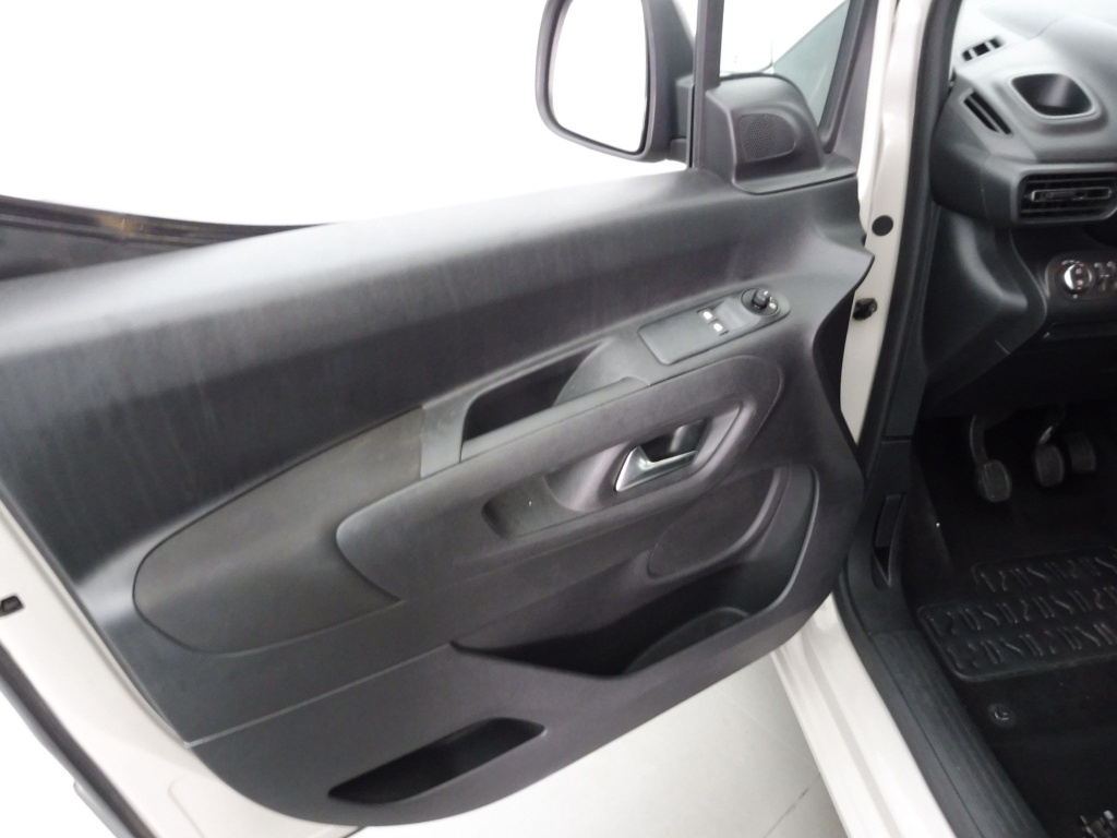 OPEL COMBO LIFE L1H1 1.5 D 100CH EDITION BVM6 - ref: 70158 - Photo 15