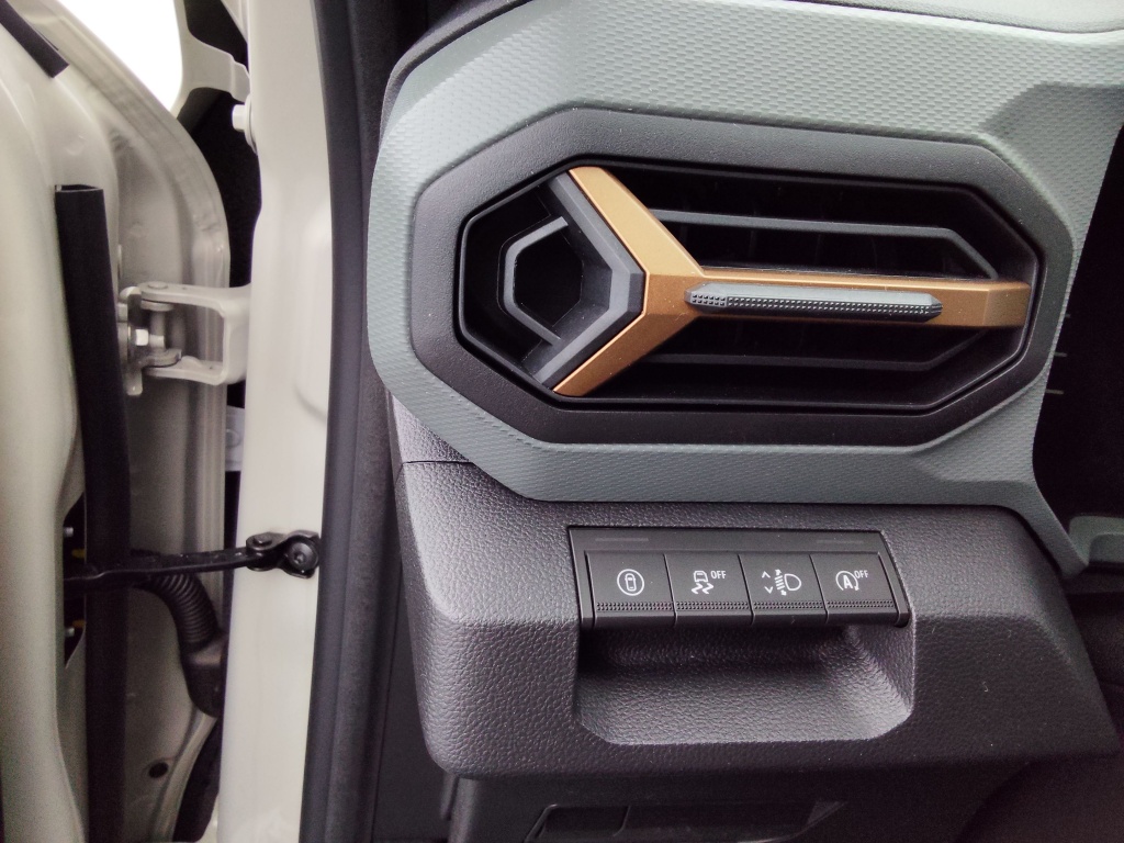 DACIA DUSTER 1.2 TCE MILD HYBRID 130CH EXTREME 4X4 - ref: 70258 - Photo 8