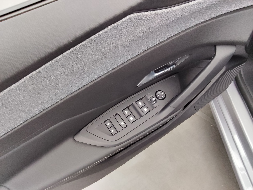 PEUGEOT 308 1.5 BLUEHDI 130CH S&S ALLURE EAT8 - ref: 70418 - Photo 17