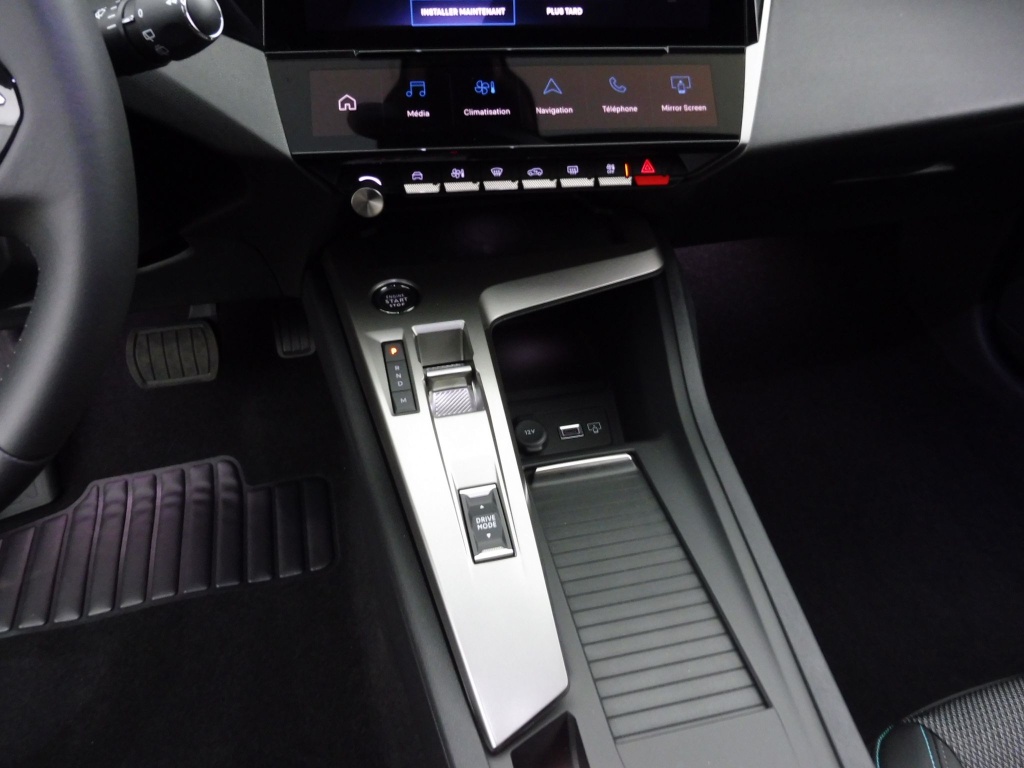 PEUGEOT 308 1.5 BLUEHDI 130CH S&S ALLURE EAT8 - ref: 70439 - Photo 13