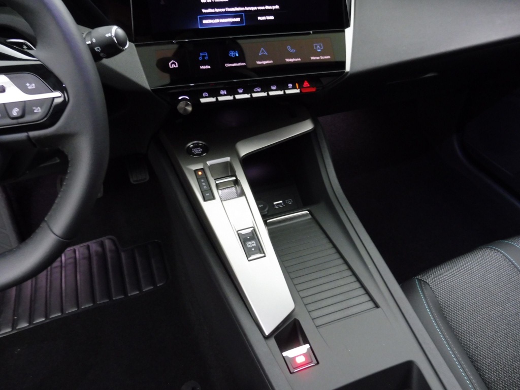 PEUGEOT 308 1.5 BLUEHDI 130CH S&S ALLURE EAT8 - ref: 70444 - Photo 8