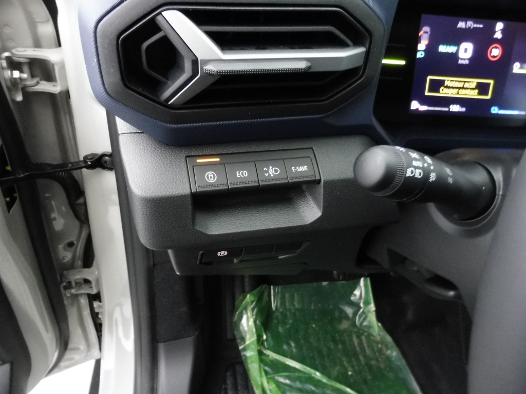 DACIA DUSTER 1.6 HYBRID 140CH JOURNEY 4X2 - ref: 70483 - Photo 8