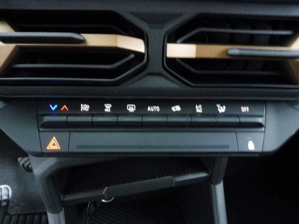 DACIA DUSTER 1.2 TCE MILD HYBRID 130CH EXTREME 4X4 - ref: 70565 - Photo 7