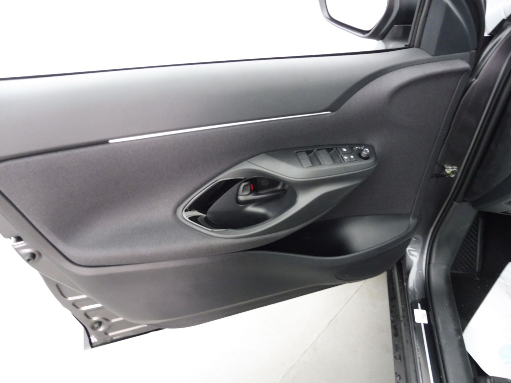 TOYOTA YARIS CROSS 130H DESIGN - ref: 70587 - Photo 17