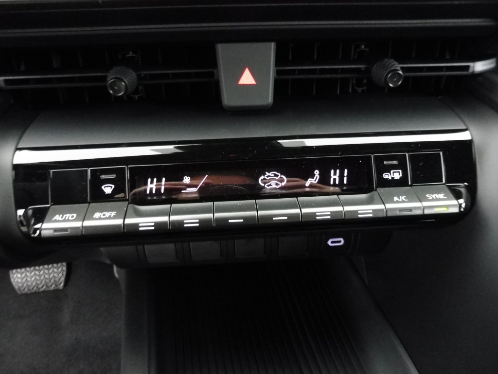 TOYOTA C-HR 1.8 140CH DYNAMIC NG23 - ref: 70649 - Photo 7