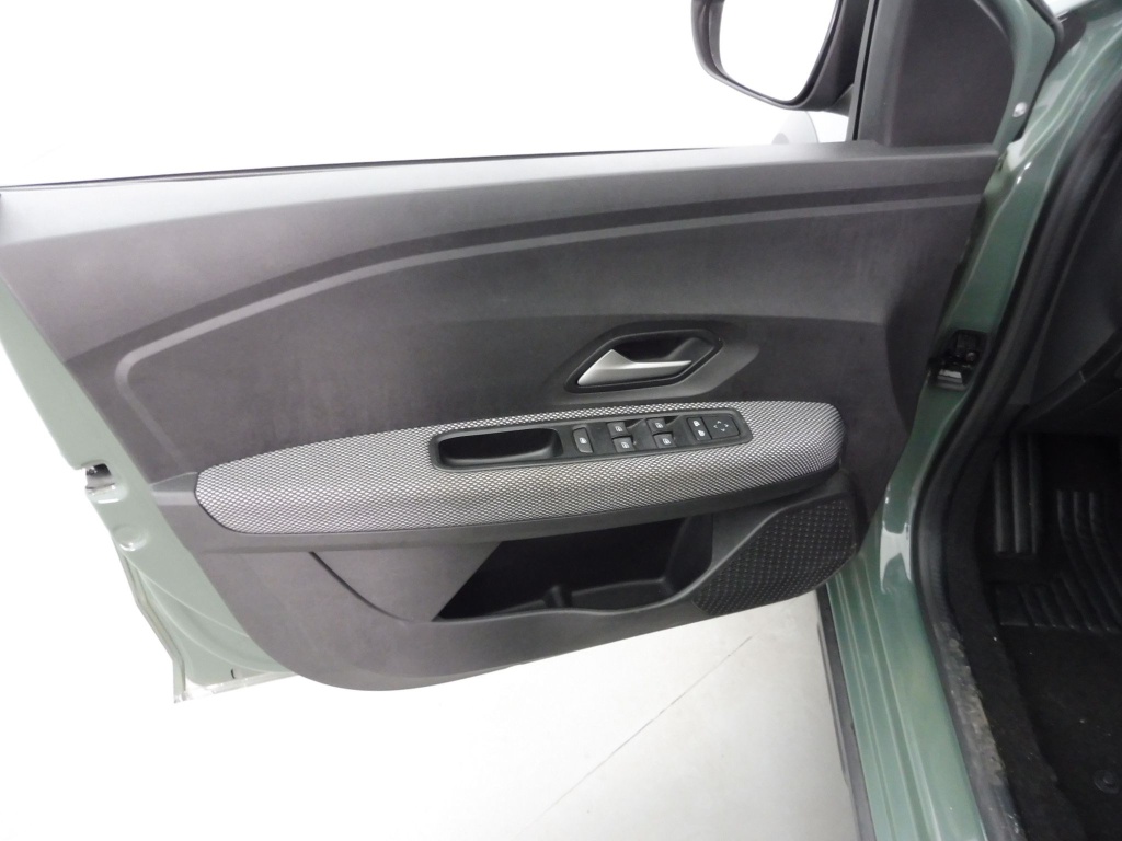 DACIA Jogger 1.0 TCE 110CH EXPRESSION 7 PLACES -24 - ref: 70819 - Photo 17