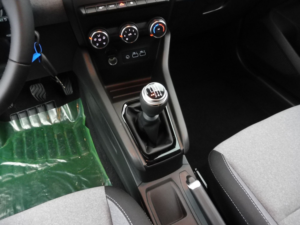 RENAULT Clio 1.5 BLUE DCI 100CH EVOLUTION - ref: 71190 - Photo 12