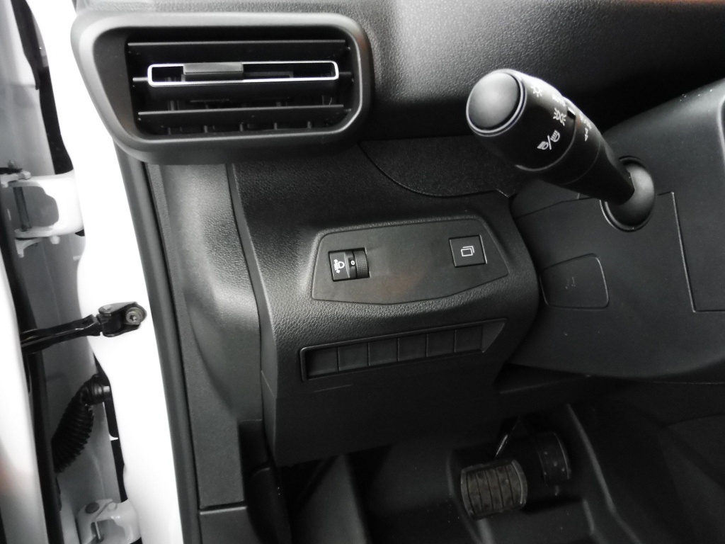 PEUGEOT Partner XL 950KG BLUEHDI 130CH S&S EAT8 - ref: 71280 - Photo 8