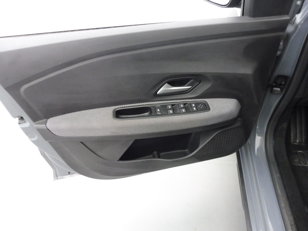 DACIA Jogger 1.0 TCE 110CH EXPRESSION 7 PLACES - ref: 72004 - Photo 18