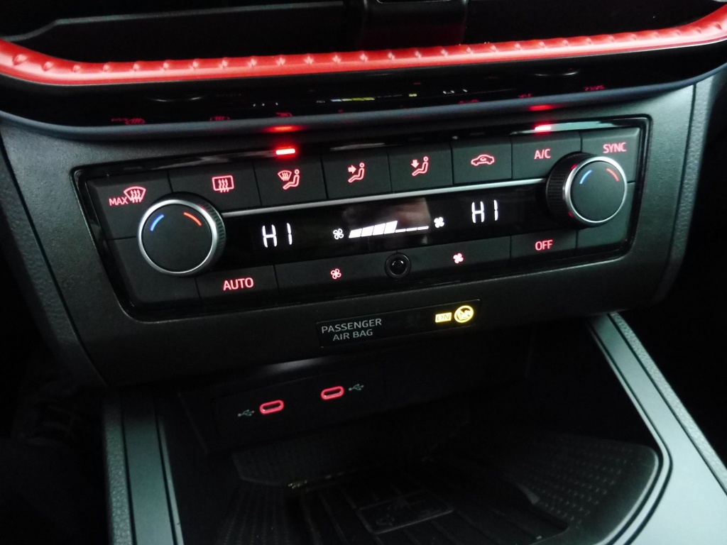 SEAT Ibiza 1.0 TSI 110CH FR - ref: 72134 - Photo 7