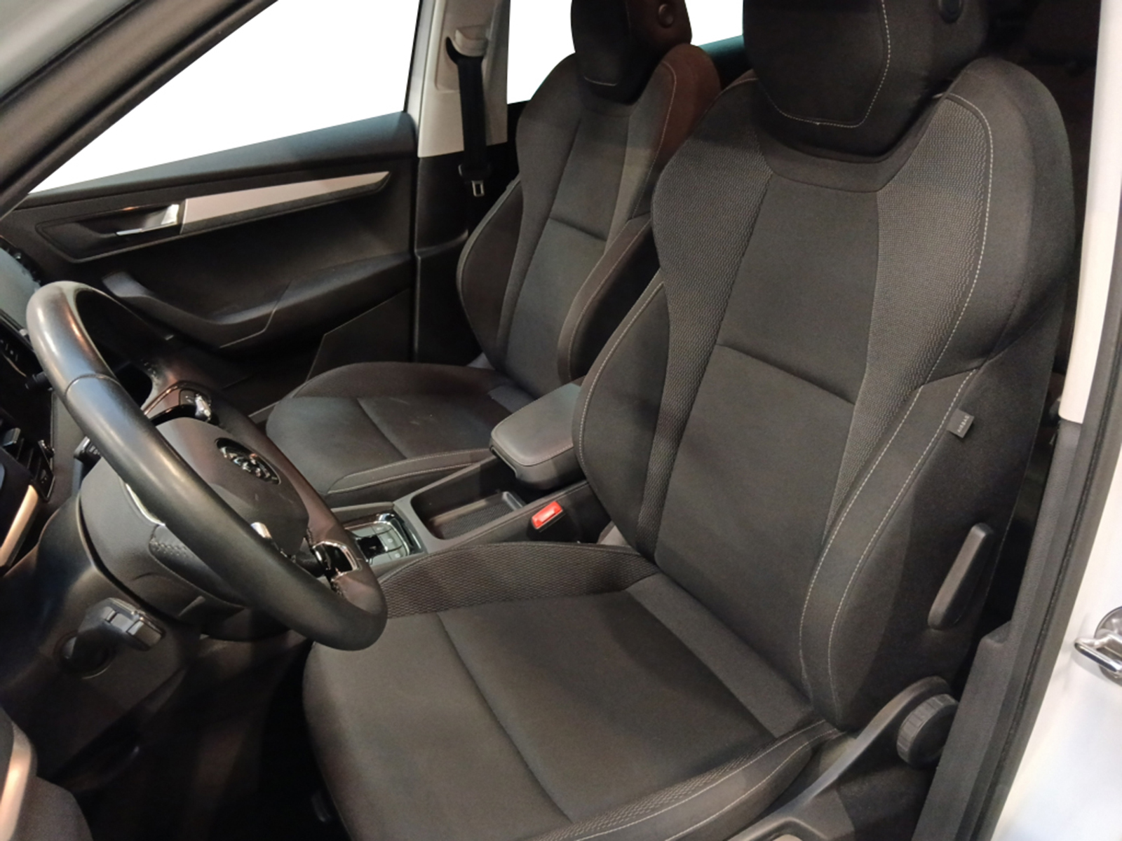 SKODA Karoq 2.0 TDI 115CH SELECTION - ref: 72219 - Photo 11