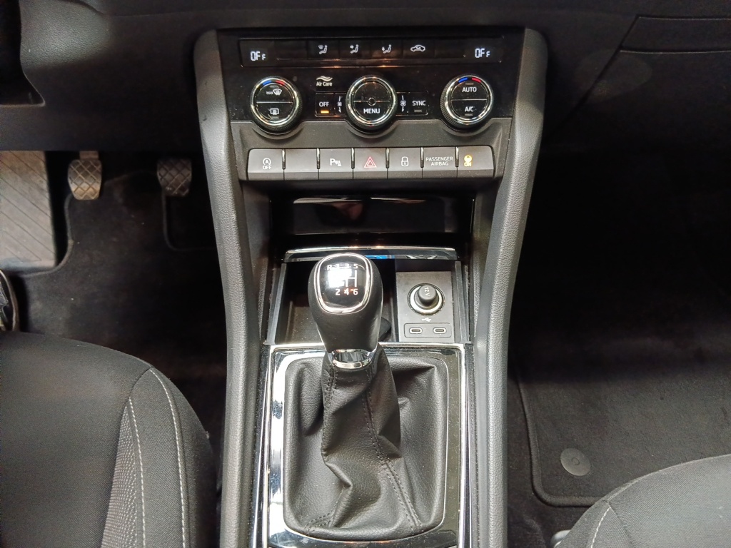 SKODA Karoq 2.0 TDI 115CH SELECTION - ref: 72238 - Photo 15