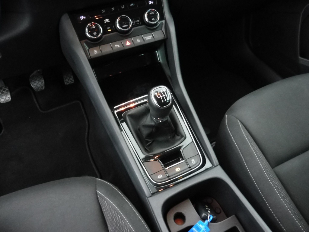 SKODA Karoq 2.0 TDI 115CH SELECTION - ref: 72254 - Photo 13