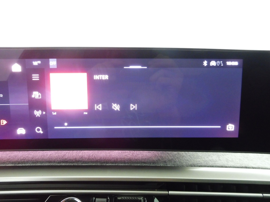 PEUGEOT 3008 1.2 HYBRID 145CH GT E-DCS6 - ref: 72300 - Photo 13