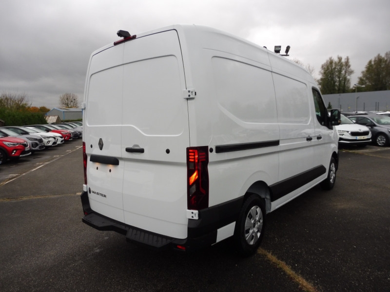 RENAULT Master F3500 L2H2 2.0 BLUE DCI 150CH EXTRA AUTO - 25 - ref: 72325 - Photo 2