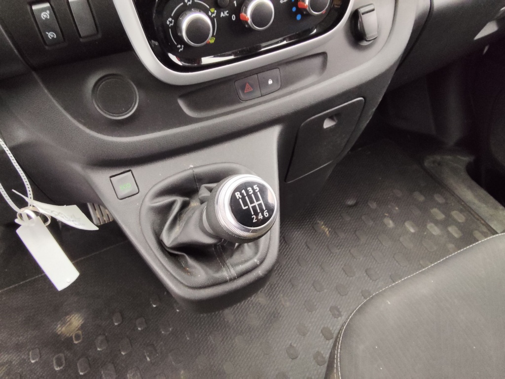 RENAULT Trafic L2H1 1300 2.0 DCI 120CH GRAND CONFORT S&S E6 - ref: 72341 - Photo 14