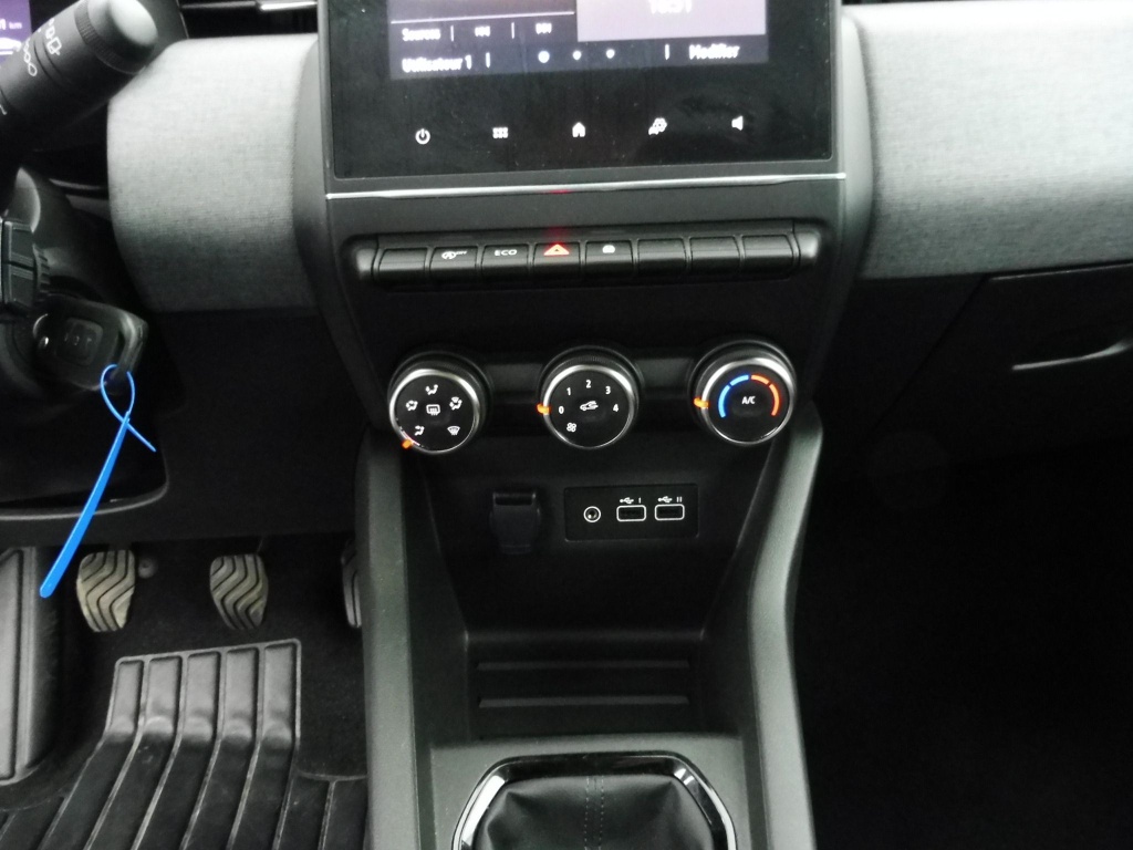 RENAULT Clio 1.5 BLUE DCI 100CH EVOLUTION GSR2 - ref: 72427 - Photo 6