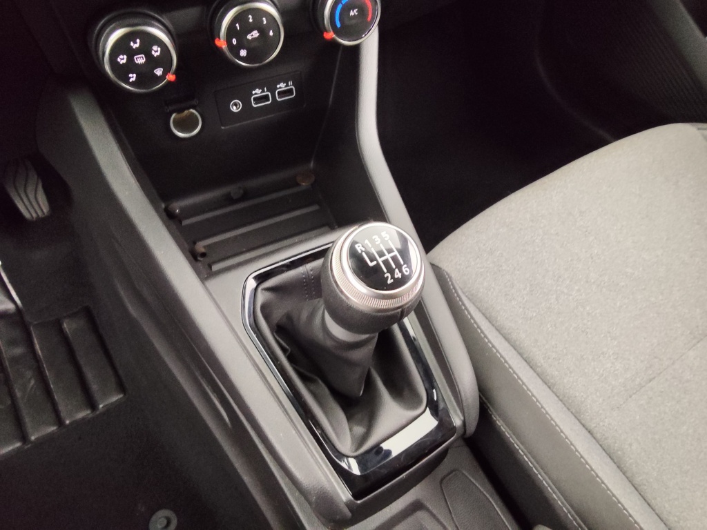 RENAULT Clio 1.5 BLUE DCI 100CH EVOLUTION GSR2 - ref: 72520 - Photo 13