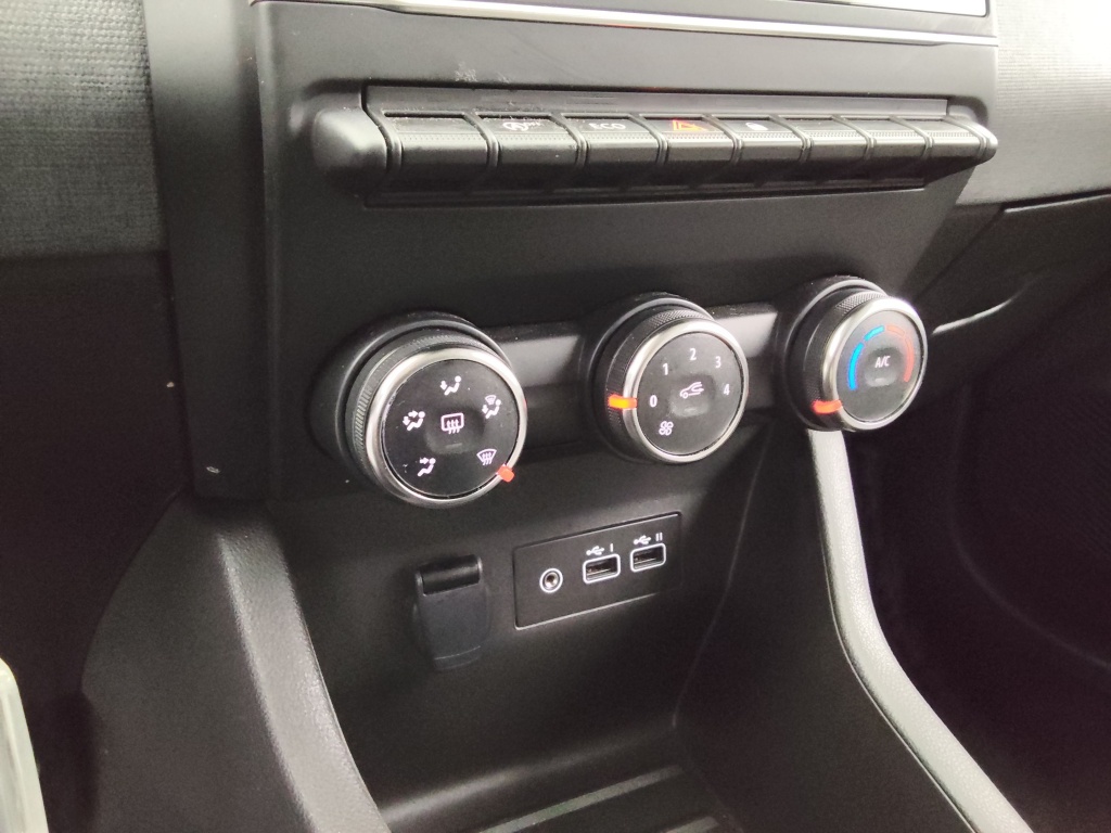 RENAULT Clio 1.5 BLUE DCI 100CH EVOLUTION GSR2 - ref: 72563 - Photo 7