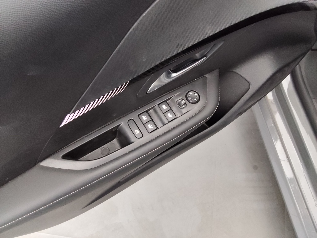 PEUGEOT 208 1.2 100CH S&S ALLURE - ref: 72623 - Photo 18