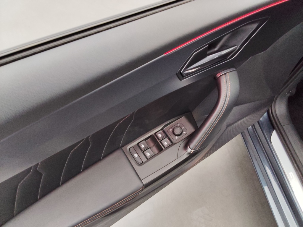 CUPRA Leon Sportstourer 1.5 ETSI 150 DSG - ref: 72745 - Photo 18