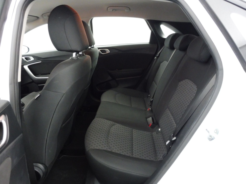 KIA Ceed 1.0 T-GDI 100edition 7 - ref: 72979 - Photo 10