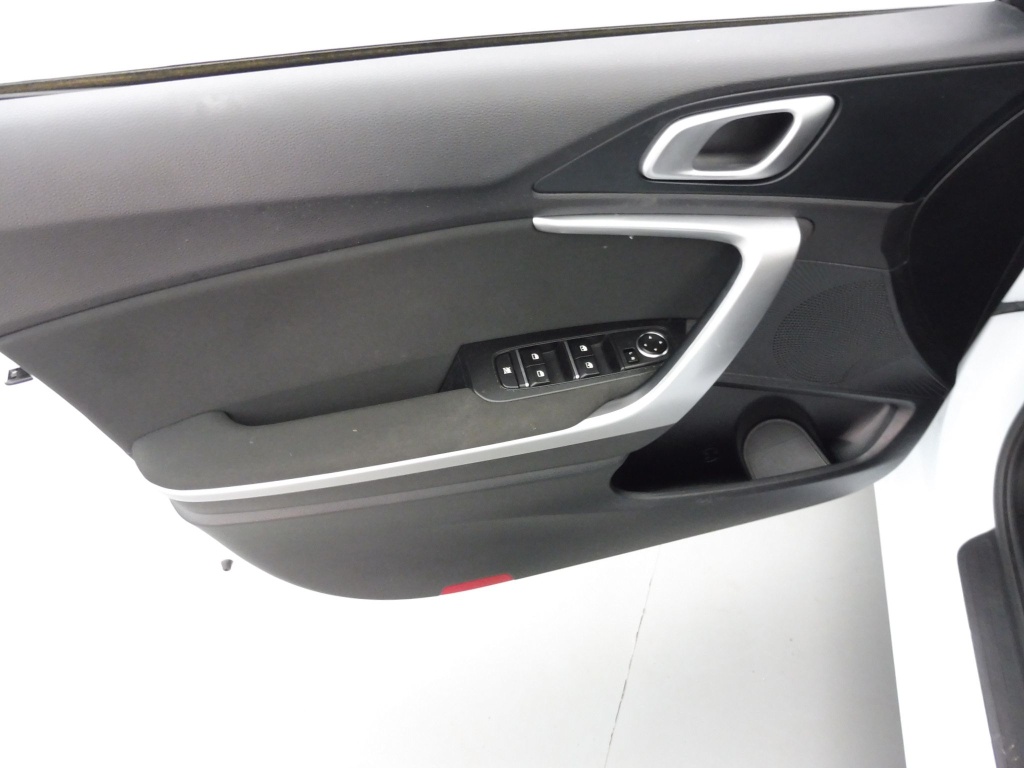 KIA Ceed 1.0 T-GDI 100edition 7 - ref: 72979 - Photo 18