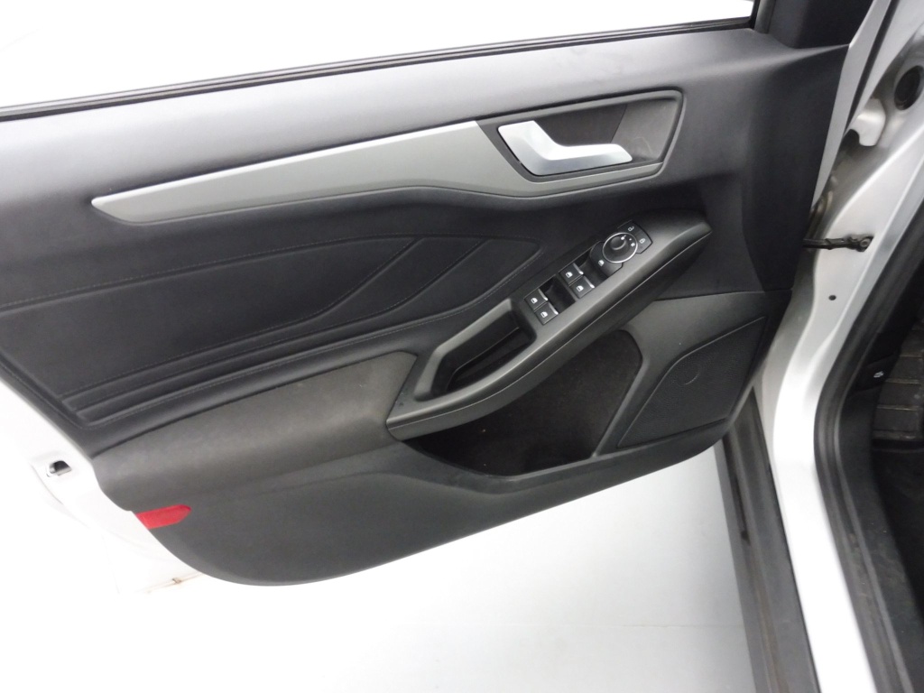 FORD Focus SW 1.0 ECOBOOST 125connected - ref: 72998 - Photo 18