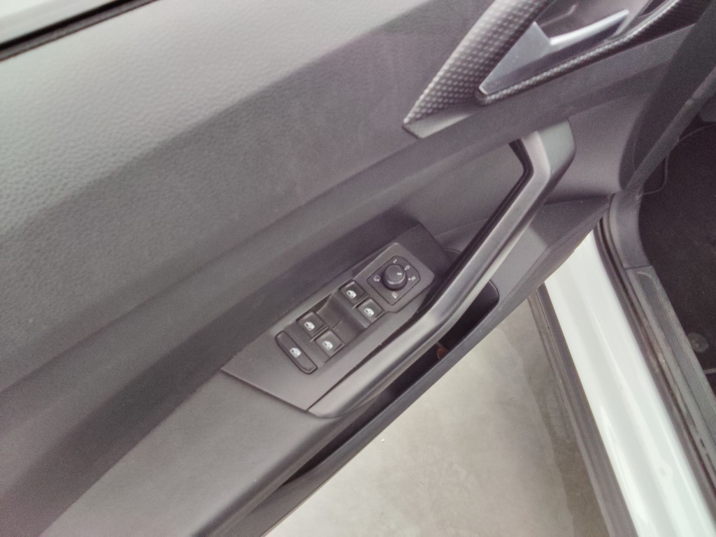 VOLKSWAGEN T-Cross 1.0 TSI 110 style - ref: 73162 - Photo 17