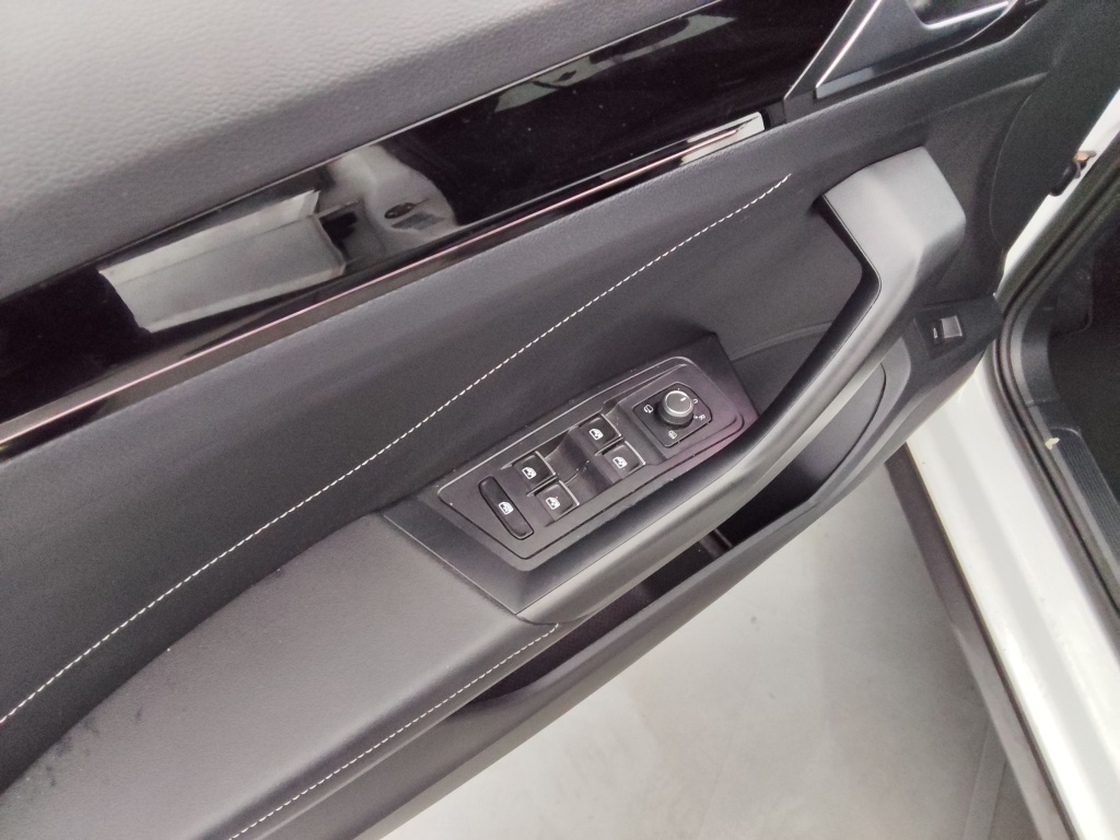 VOLKSWAGEN T-Roc 1.5 TSI 150 DSGstyle - ref: 73202 - Photo 18