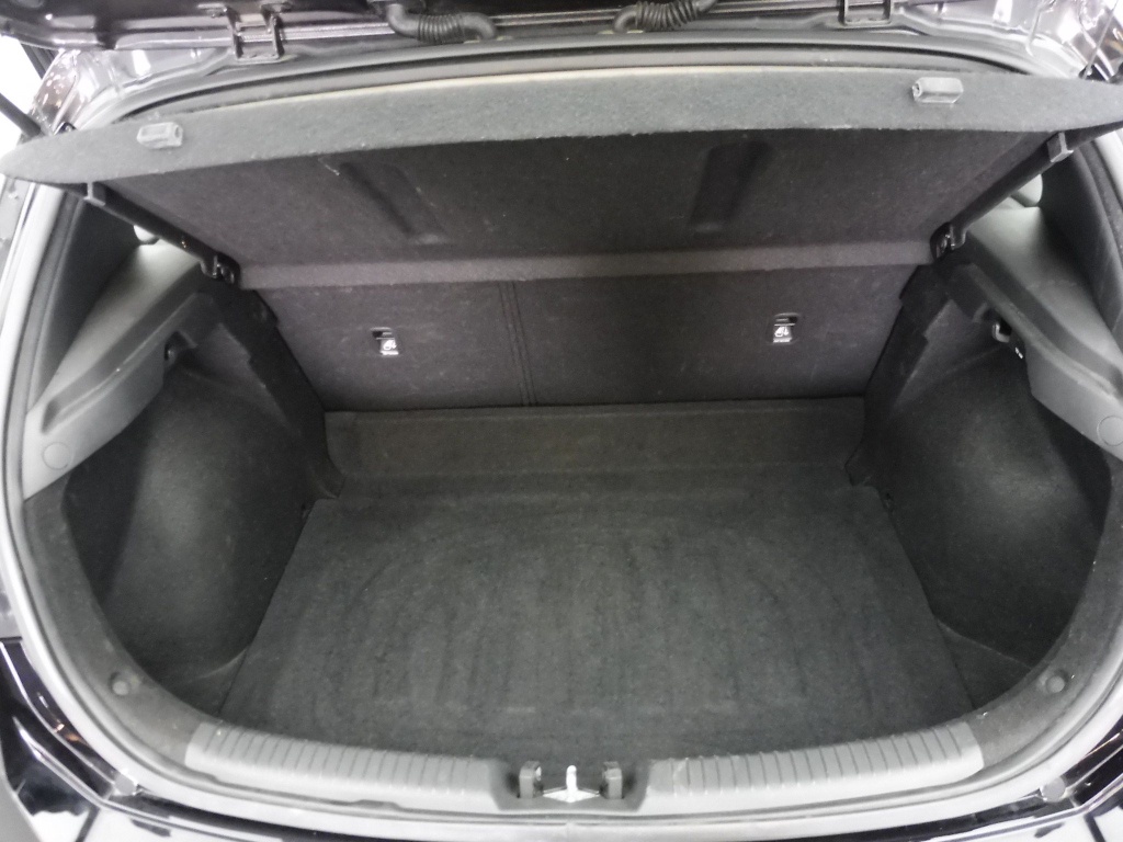 HYUNDAI i30 1.5 DPI 110 CH - ref: 73291 - Photo 9