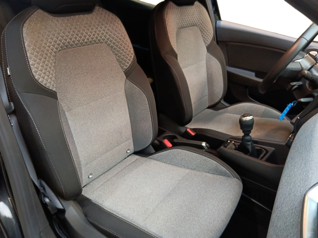 RENAULT Clio 1.5 BLUE DCI 100CH EVOLUTION GSR2 - ref: 72455 - Photo 17