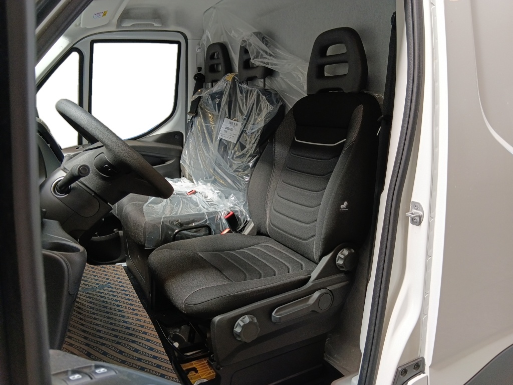 IVECO Daily 35S18 3.0 V16 H2 180CV - ref: 73531 - Photo 10