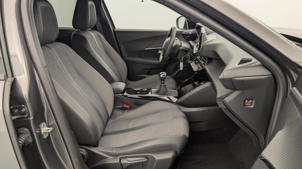 PEUGEOT 2008 PureTech 130 S S BVM6 Allure - ref: 1-292399 - Photo 9