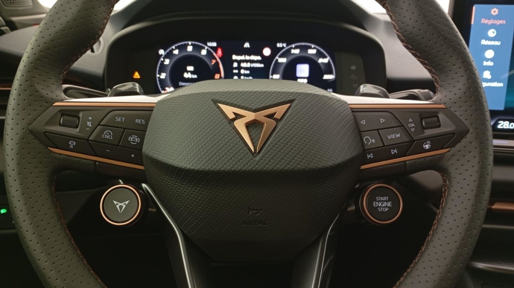 CUPRA Terramar 1.5 eTSI Hybrid 150 ch DSG7 V - ref: 1-306731 - Photo 14