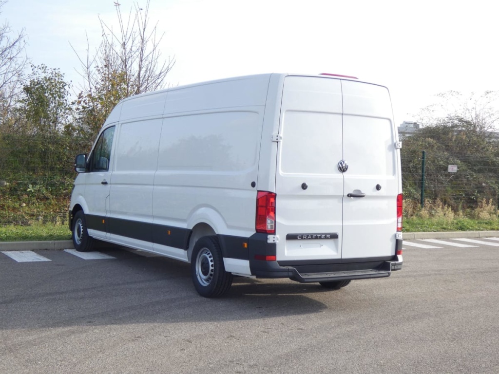 VOLKSWAGEN CRAFTER VAN NOUVEAU 35 L4H3 2.0 TDI 140 CH BUSINESS - ref: 1-309530 - Photo 4