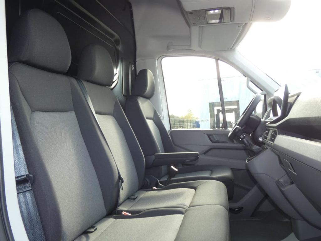 VOLKSWAGEN CRAFTER VAN NOUVEAU 35 L4H3 2.0 TDI 140 CH BUSINESS - ref: 1-309530 - Photo 9