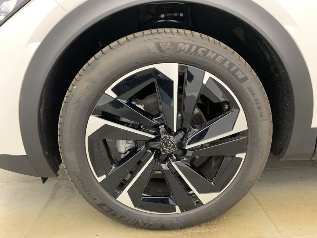 PEUGEOT 408 PureTech 130 ch S S EAT8 Allure Pack - ref: 1-310607 - Photo 14