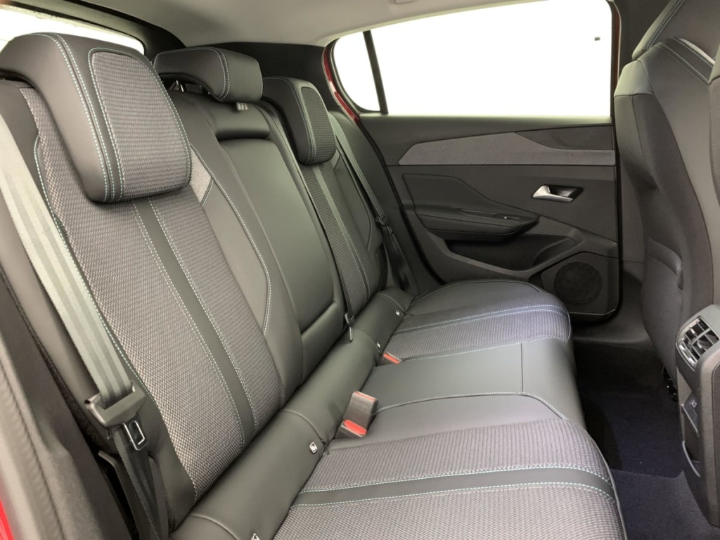 PEUGEOT 308 PureTech 130ch S S EAT8 Allure - ref: 1-313090 - Photo 8