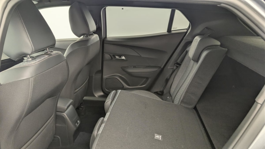 PEUGEOT 2008 PureTech 100 S S BVM6 Allure - ref: 1-313184 - Photo 12