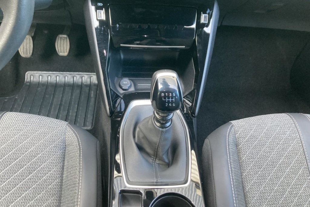 PEUGEOT 2008 PureTech 100 S S BVM6 Allure - ref: 1-313185 - Photo 16