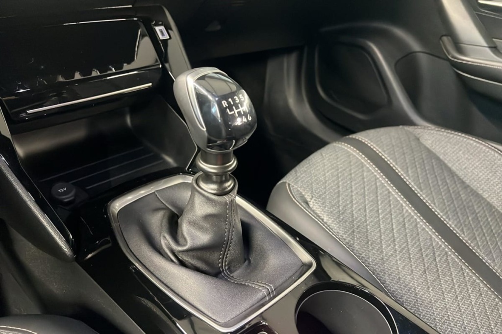 PEUGEOT 2008 PureTech 100 S S BVM6 Allure - ref: 1-313191 - Photo 16