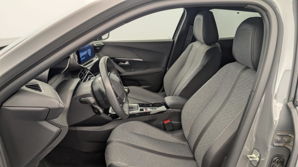 PEUGEOT 2008 PureTech 100 S S BVM6 Allure - ref: 1-313192 - Photo 16